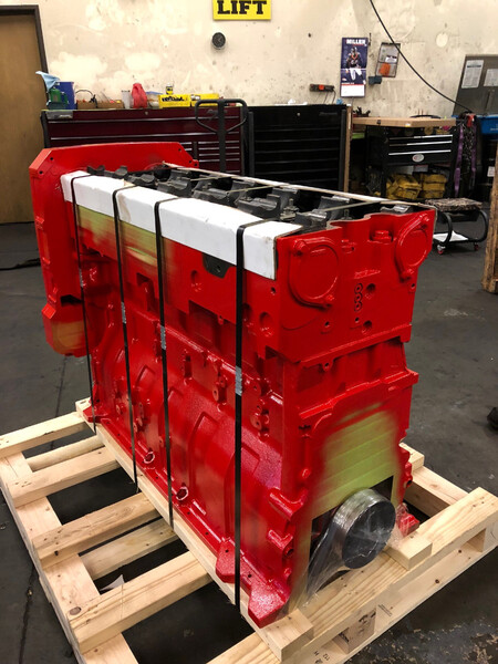 500 HP Cummins #ISX, remanufactured long block - CPL 2733 - Image 1
