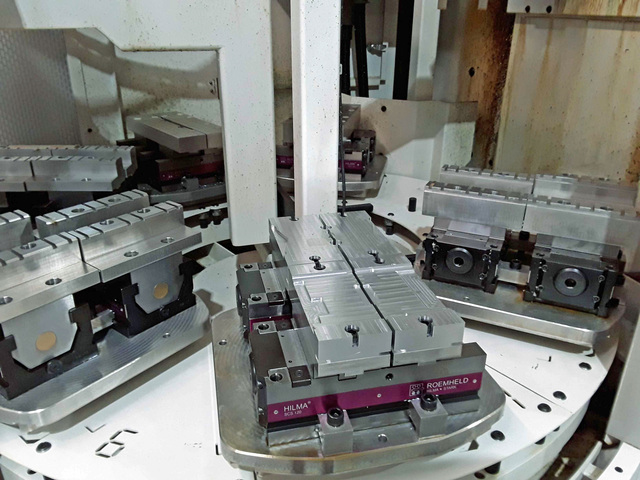 Mikron #HSM-400-LP, vertical machining center, 19.7" X, 17.7" Y, 14.2" Z, 42000 rpm, HSK-E40 taper, 2012 - Image 5