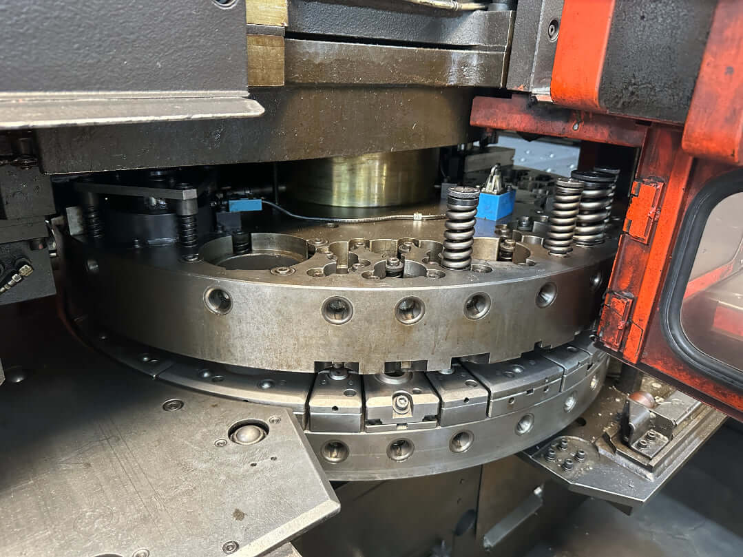 33 Ton, Amada #Vipros-357-Queen, CNC turret punch, 50" x 144" sheet, 58 station, 2 automatic index, 1997 - Image 5