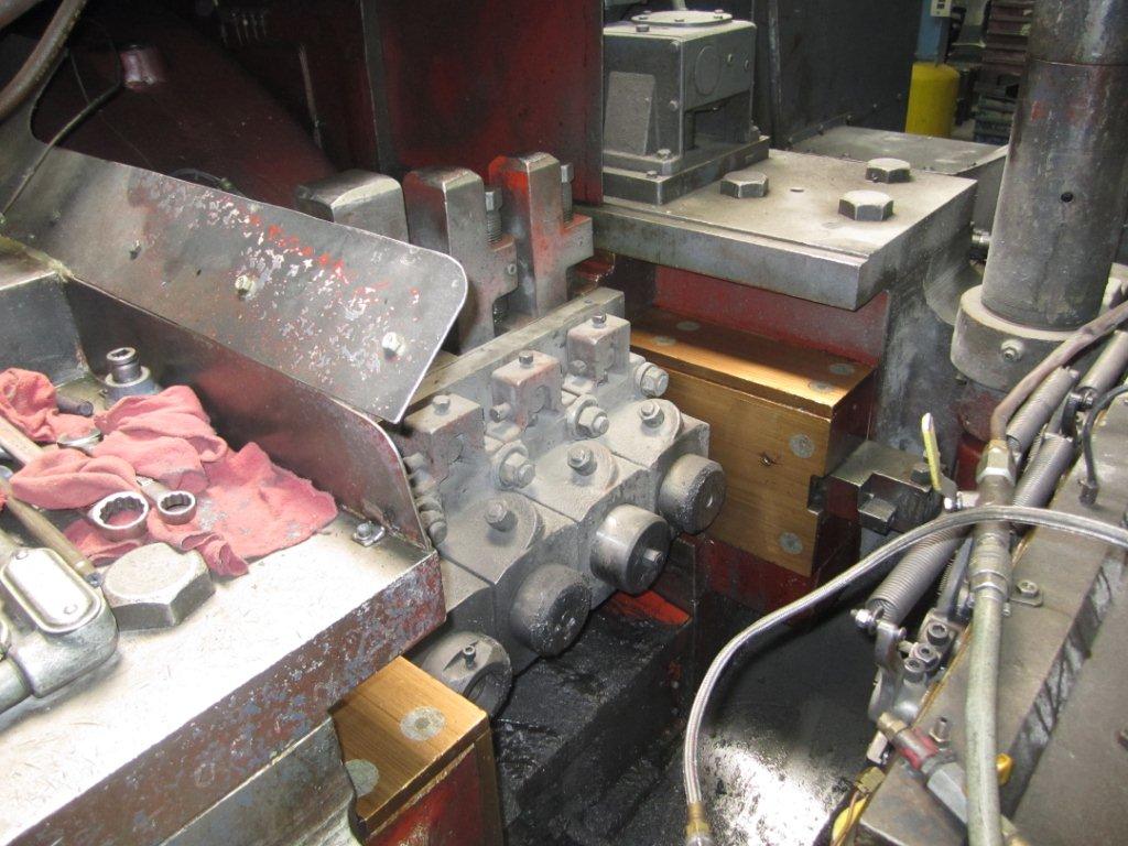 5/8" x 12" National #1012, 4-die long stroke boltmaker, 65 pieces/minute, IFO transfer, 1987 - Image 3