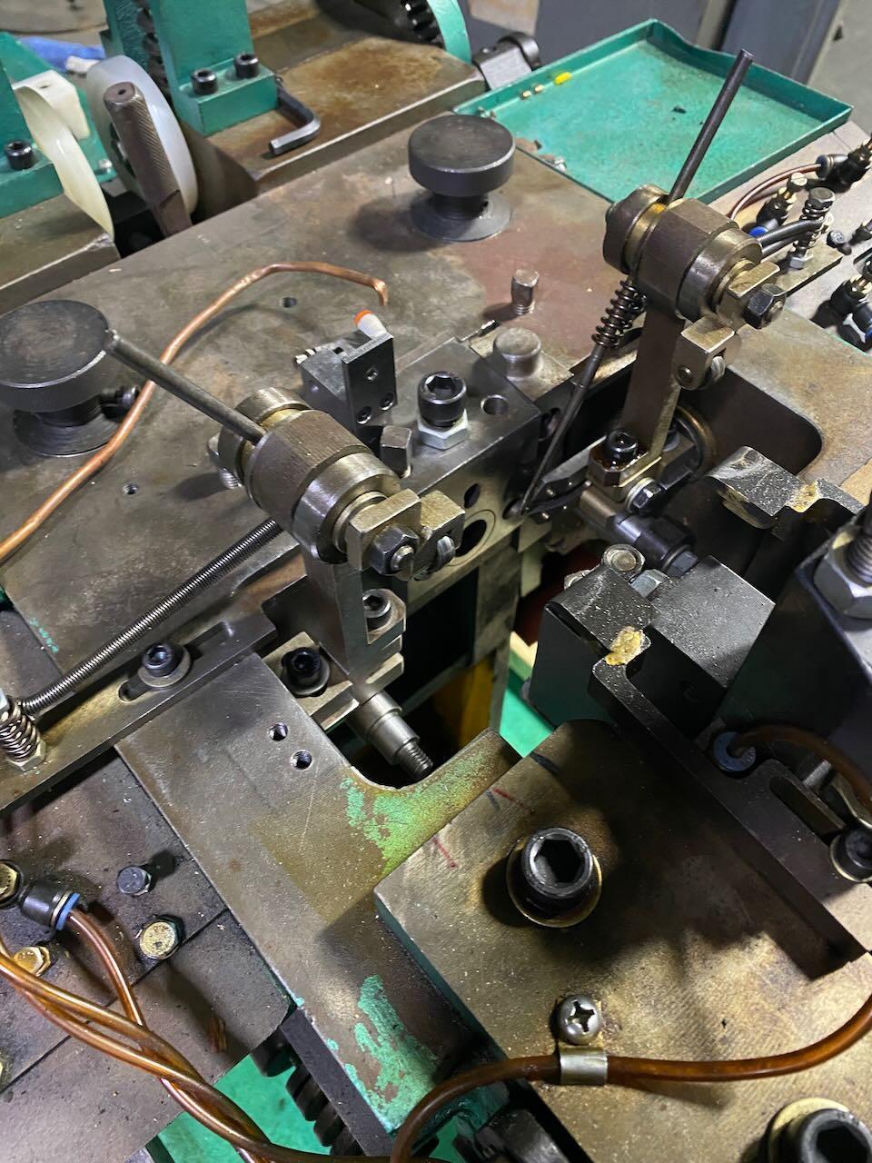 1/8" Shanghai Wuling #SD-30, Bi-Metal contact heading machine, 0-130 PPM, vari-speed, 2014 - Image 6