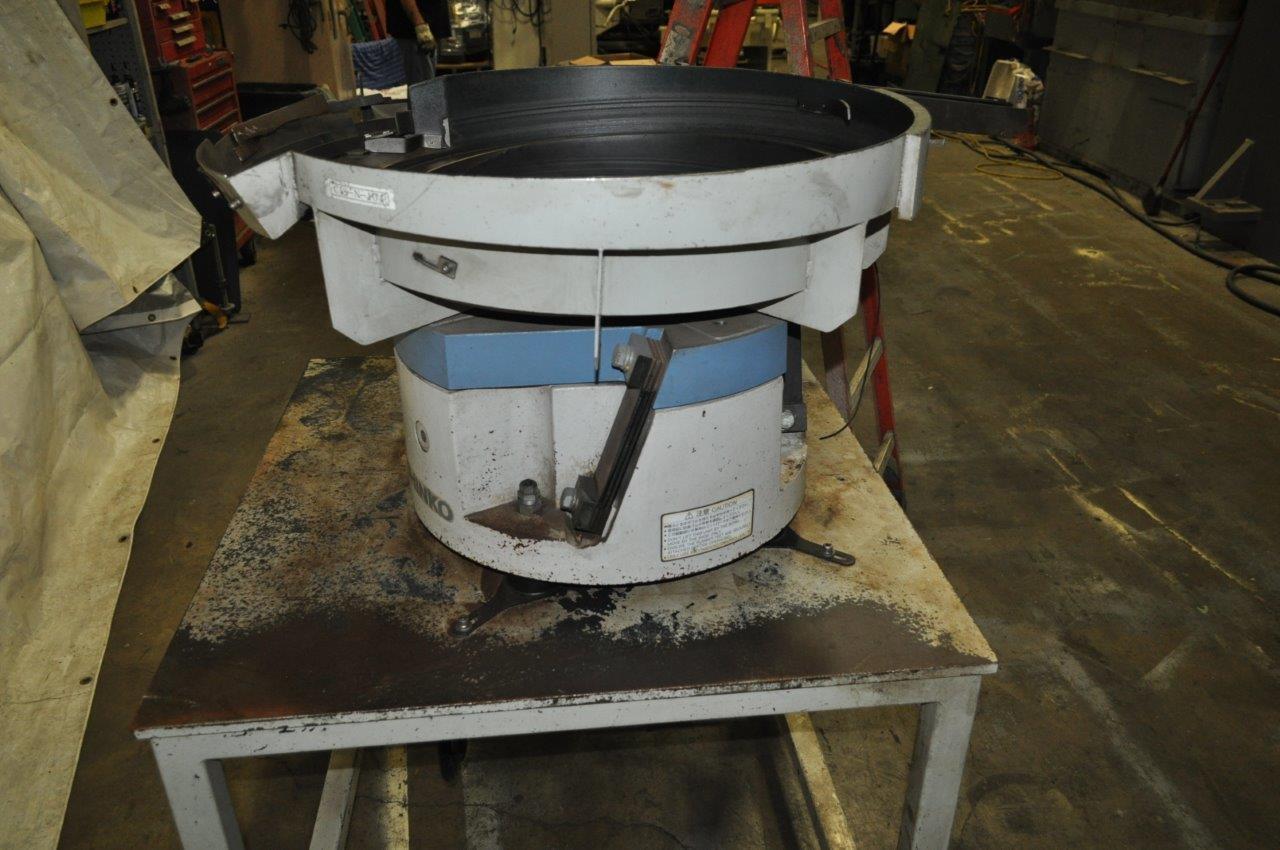 Shinko #LF-30/CIS-N-104, 30" vibratory bowl feeder, 1.5 amp, 220 V. - Image 3