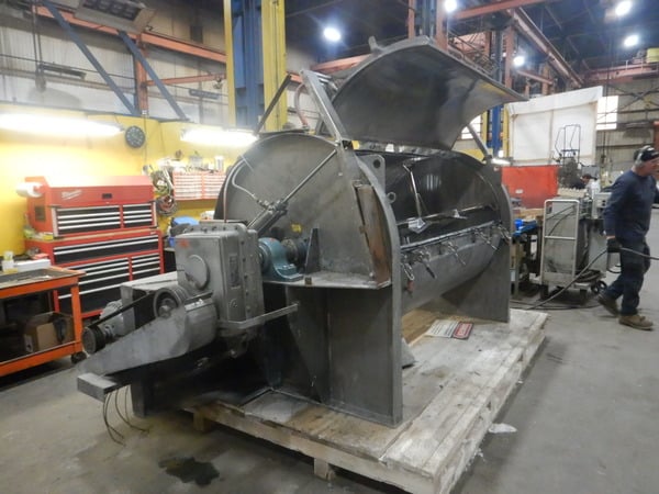 Scott #SPM487SS, 1200 liter Stainless Steel jacketed cooling mixer, 48" dia. x 84" long chamber - Image 9