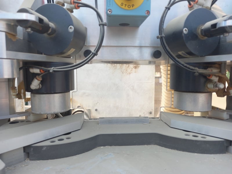 Accu-Systems #MMTJ, full 3-Axis CNC machining center for mitre joints, 2 work zones, 2005 - Image 2