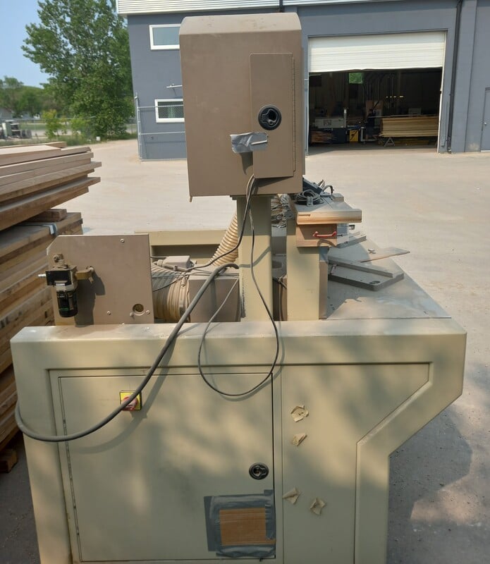 Accu-Systems #MMTJ, full 3-Axis CNC machining center for mitre joints, 2 work zones, 2005 - Image 4