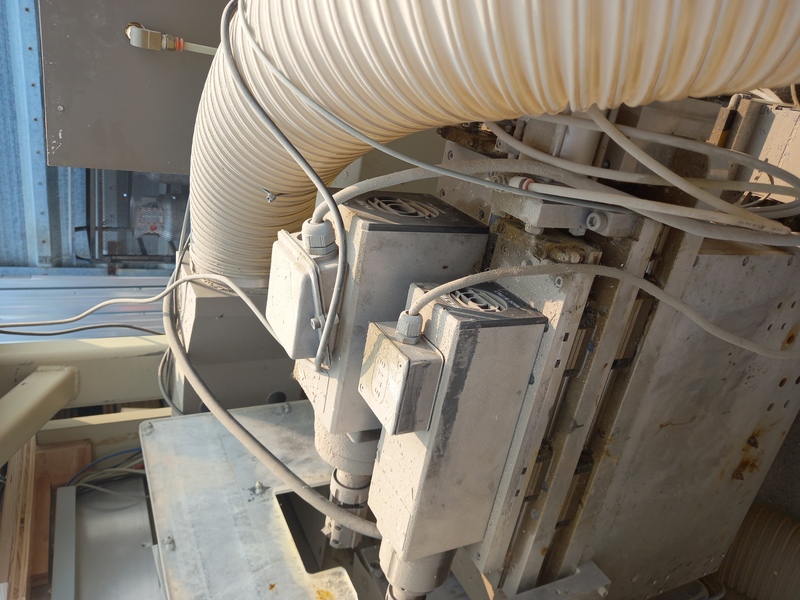 Accu-Systems #MMTJ, full 3-Axis CNC machining center for mitre joints, 2 work zones, 2005 - Image 6