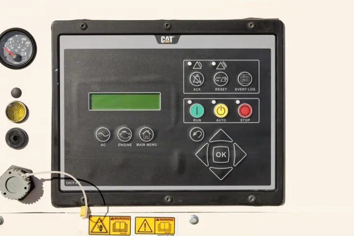 50 KW Caterpillar #DG50-2, generator, sound attenuated enclosure, 277/480 Volts, 2017, #090410 - Image 5