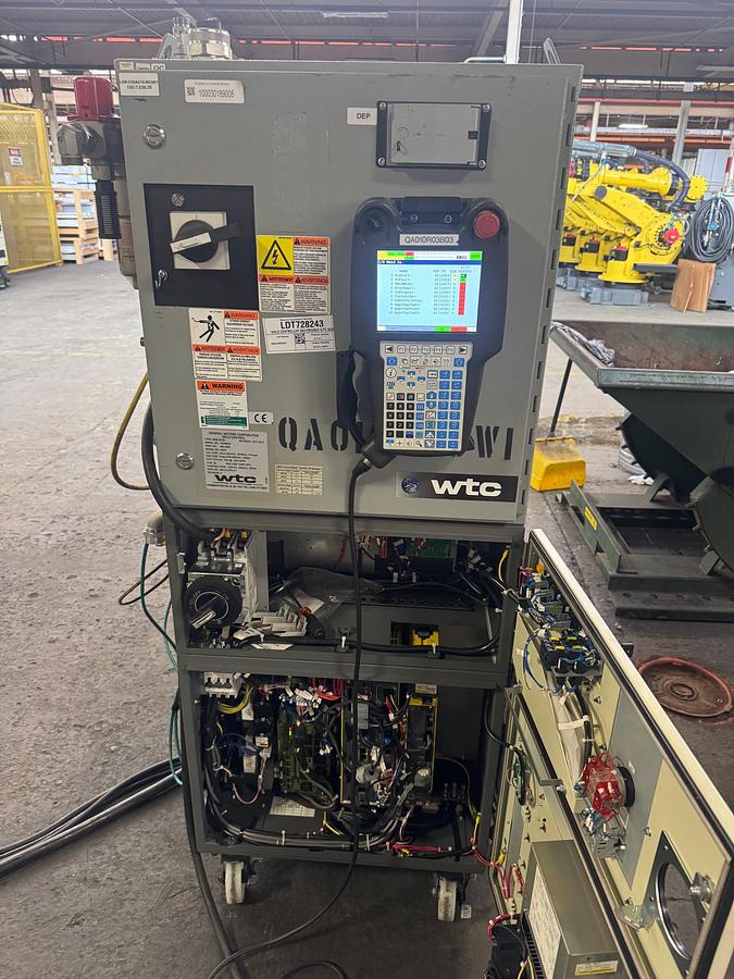 Fanuc, R-2000iB/210F, 6-Axis robot, R-30ib control, 210 KG, 2655mm reach, 2015, #105064 - Image 2