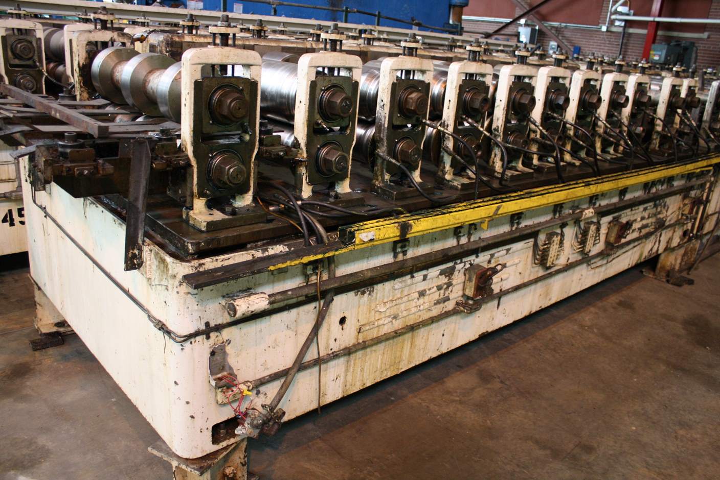 24 Stand, Tishken #24-MW-3, rollformer, 3" spdl diameter, 36" rollspace, equal gearing, automatic lube, 1984 - Image 3