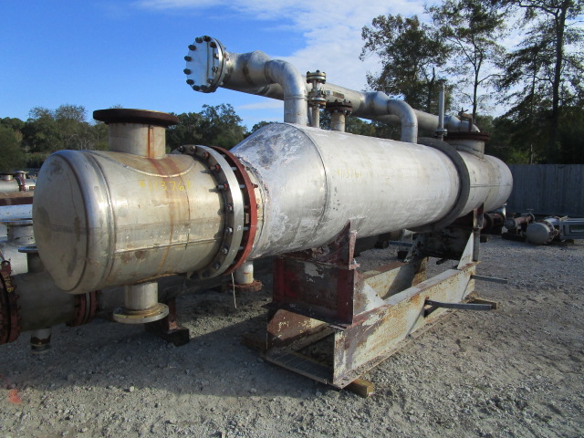 1448 sq.ft., 100 psi shell, 100 psi tube, Perry Products, double diameter horizontal exchanger, 1999 - Image 1