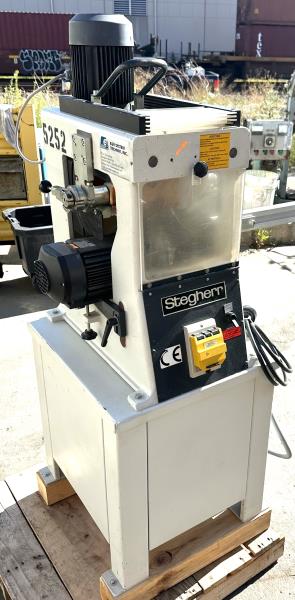 Stegherr #KSF-Mini/K, Mini Cross Joint Milling Machine, 53 mm x 72 mm workpiece, (2) 1.5 HP, 2830/2850 RPM - Image 4
