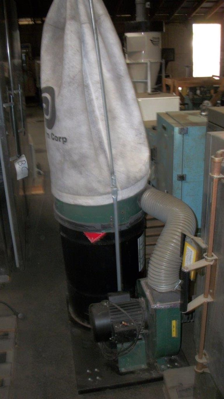 Central Machinery #97869, 19.5" diameter x 30" L top & 19.5" diameter x 30.24" L bottom bags, 4.24" intake - Image 2