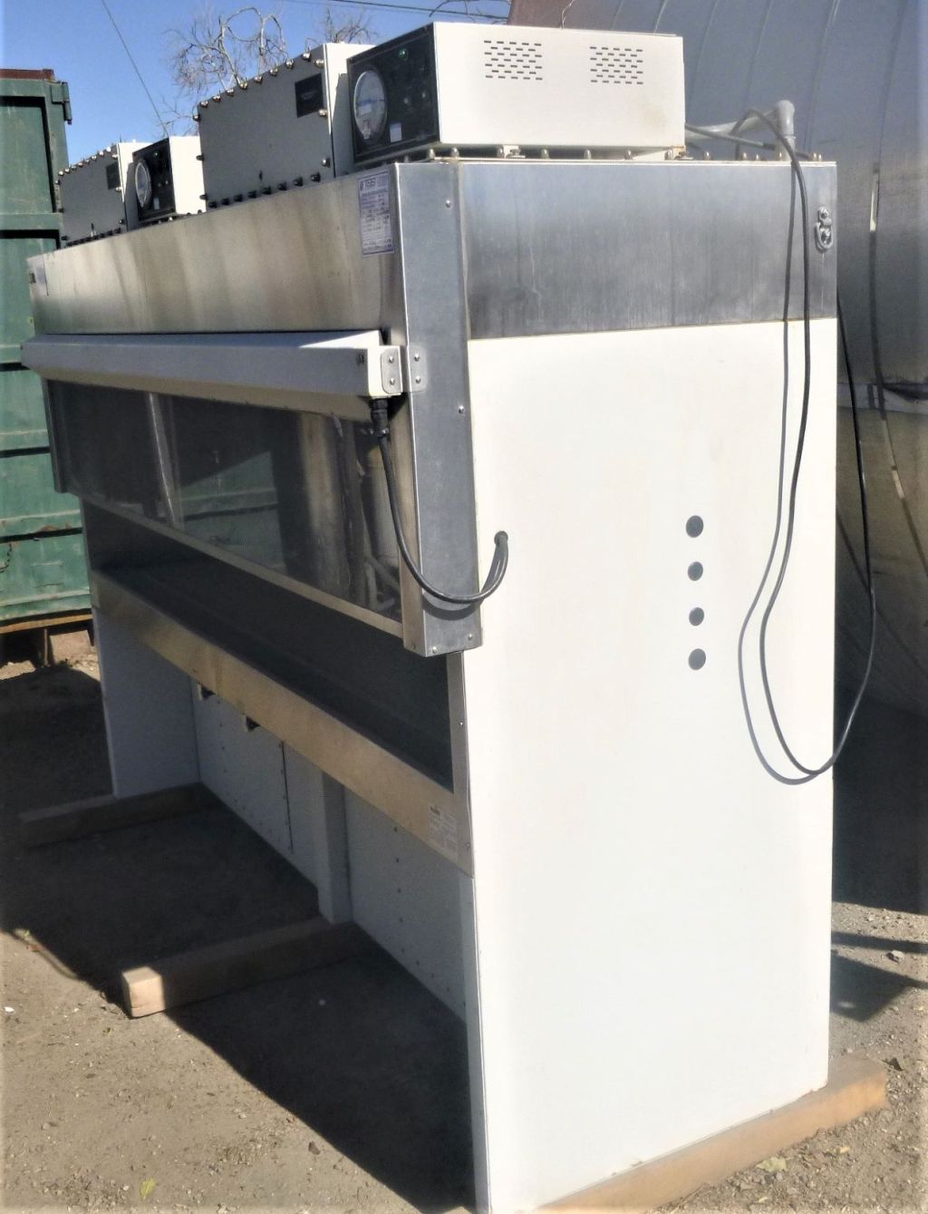 Nuaire #NU-407-SPEC-L, Fume Hood, 96" width x 23-1/2" deep x 48" H interior, 83 FMP downflow, 105 FMP inflow - Image 2