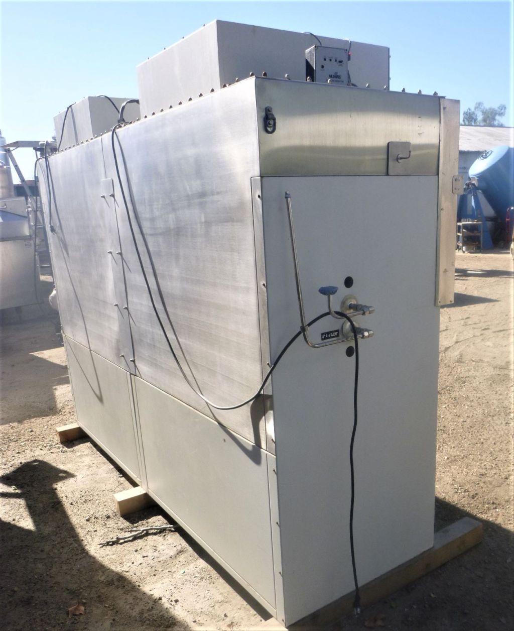 Nuaire #NU-407-SPEC-L, Fume Hood, 96" width x 23-1/2" deep x 48" H interior, 83 FMP downflow, 105 FMP inflow - Image 3