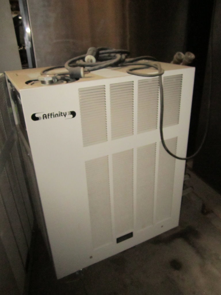Affinty #PWC-020-BE35-CB02, Affinity Chiller, R507, 440/162 psi, 208/230 V., 2006 (2 available) - Image 5