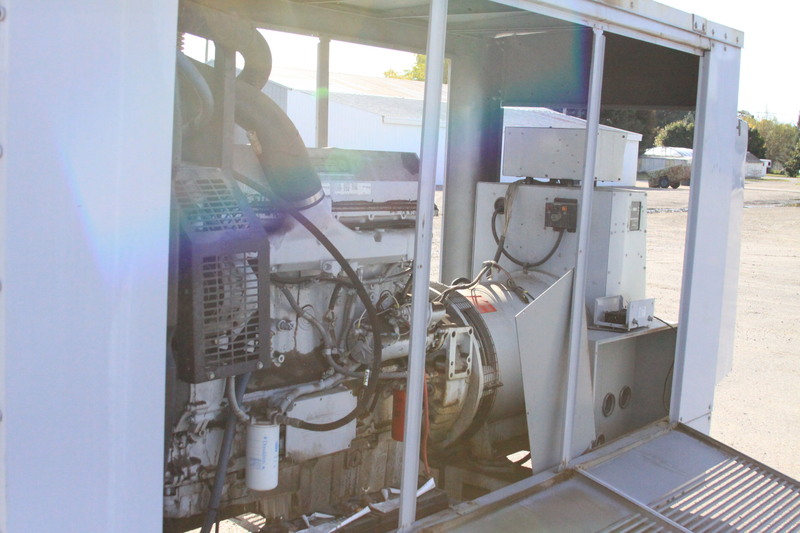 Spectrum Detroit #350SE Series 60, diesel generator, 120/240 Volts, 15884 hours, 1999 - Image 9