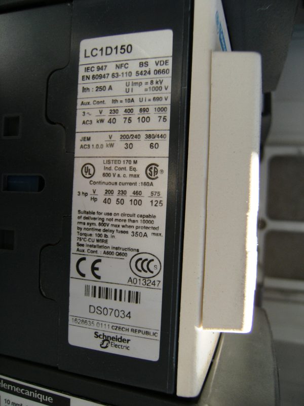 100 HP Yaskawa, CIMR-F7U4055, vari-speed drive, 380/480 Volts (2 available) - Image 10