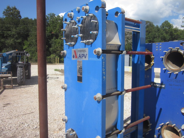 339 sq.ft., APV, SR9-M12, Carbon Steel frame, plates 0.6mm thick plates, paraflow type, 2008 - Image 4
