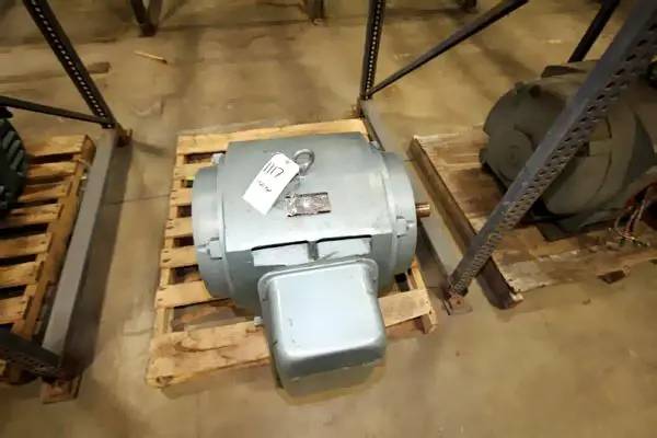 150 HP 3540 RPM Toshiba, 230/460 Volts - Image 2