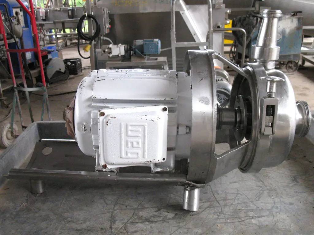 240 GPM, APV #Puma-III, sanitary centrifugal pump, 2-3 size, 100 psi, 5 HP, 3500 RPM - Image 3