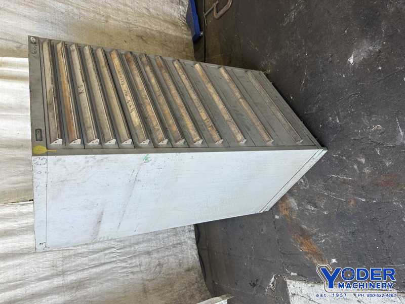 13 Drawer Vidmar cabinet with tooling, #77057 - Image 5
