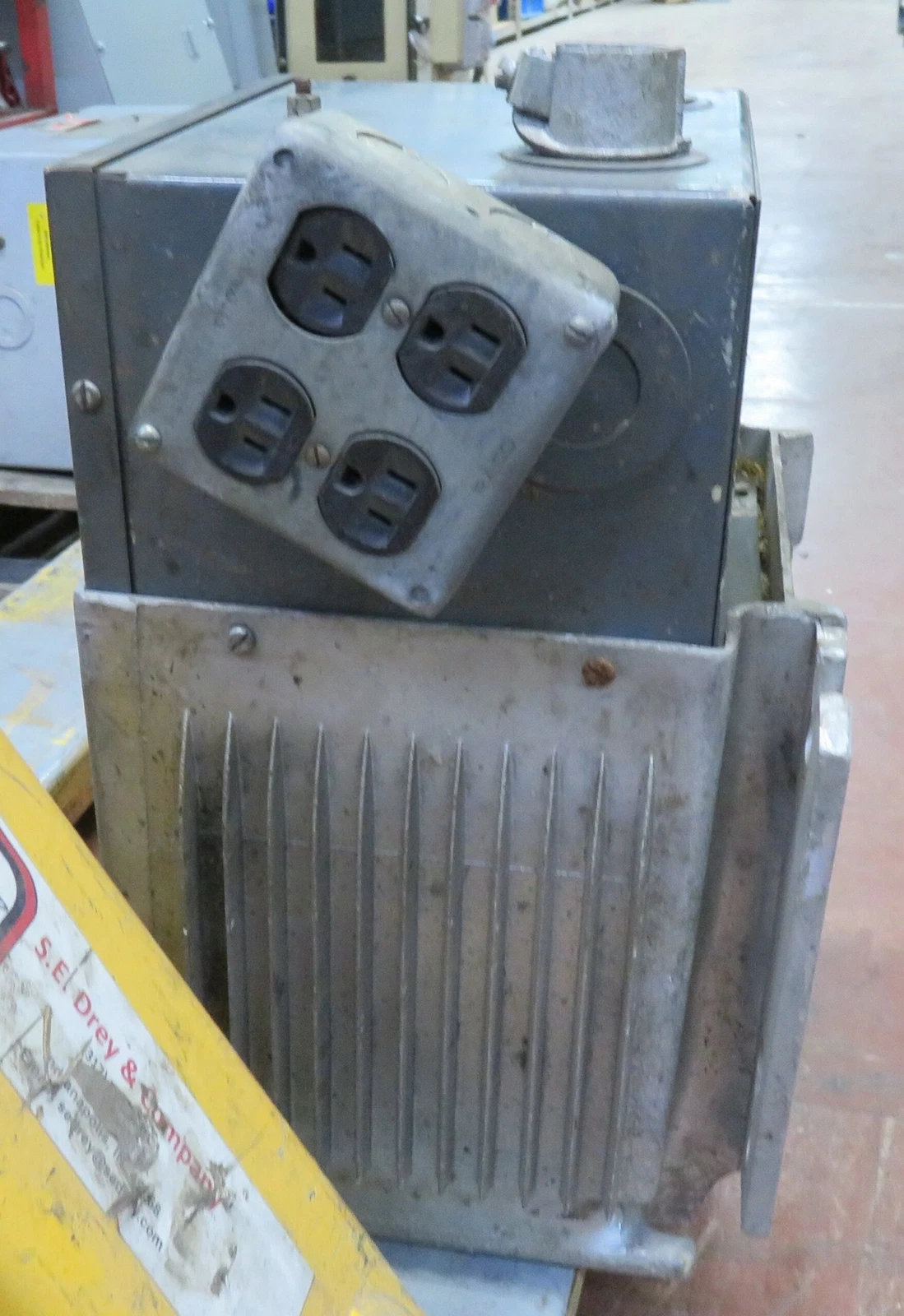 7.5 KVA 240/480 Primary, 120/240 Secondary, General Electric transformer, 1 yr warranty' - Image 4