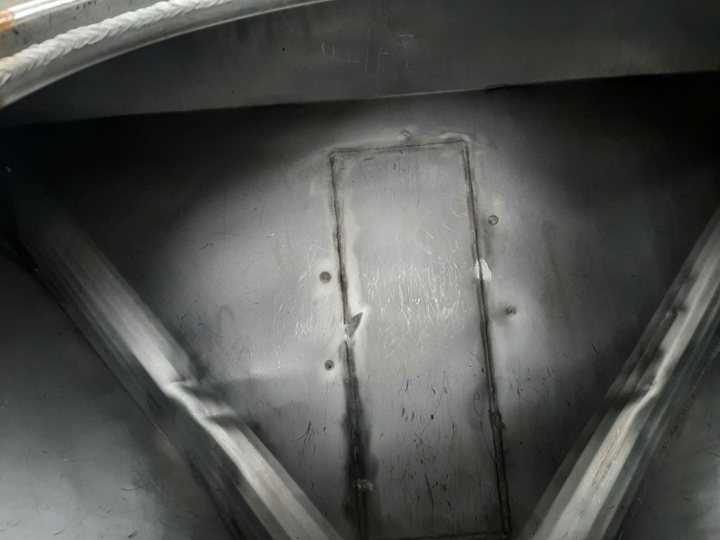 25 cu.ft., Flo-Bin, Tote Tank, Stainless Steel, 190 gallon, 45" x 46" x 10" striaght side, 280" deep cone - Image 8