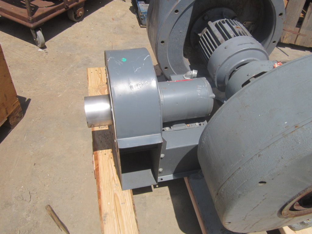 1848 cfm, Dayton #4C119, Blower, Carbon Steel, 5" inlet, 5" x 11" outlet, 10-5/8" diameter Wheel, 1-1/2 HP - Image 1