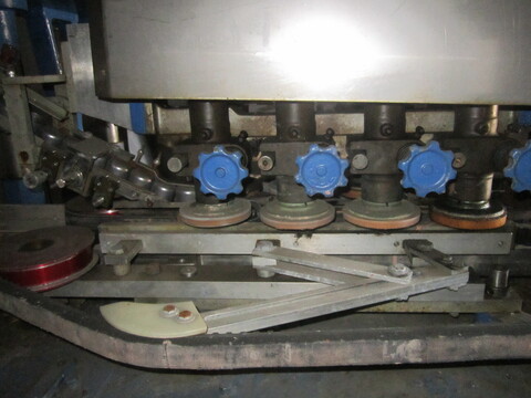 Capper Screw Machine, 8-Spindle, Gripper belts, 1.532" diameter x 1.062" H capacity - Image 2