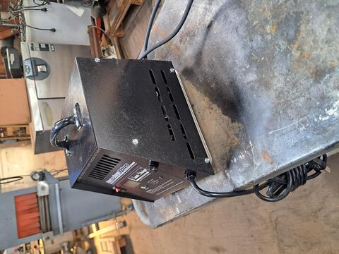 Quick Charge Corporation #SCP2440P, select-a-charge programmab, 24 VDC, 40 Amps DC, 117 VAC, 14 Amps AC, 120 - Image 6