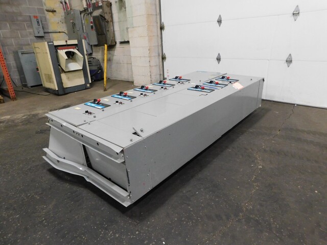 Goulds, 2 section 600 a motor con, (8) 12" MCC buckets, 480 Volts - Image 3