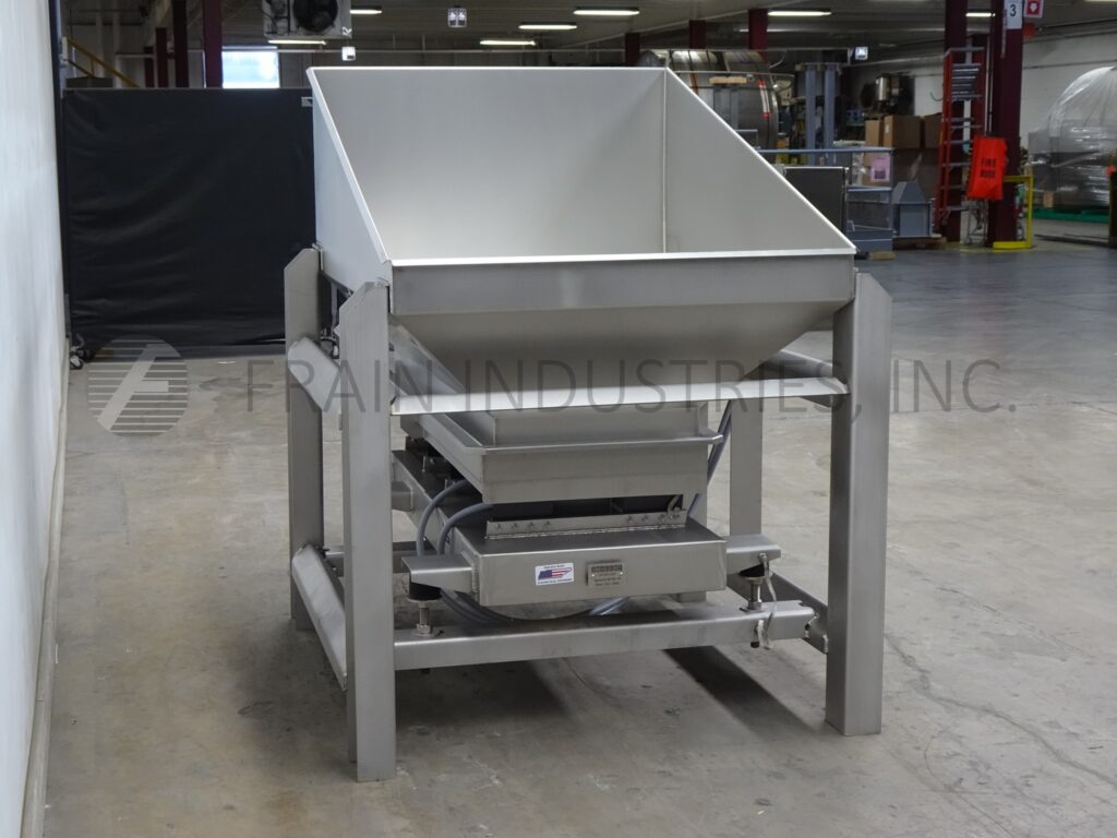 24" wide x 7' long, Smalley #Emc2+, vibratory feeder, mounted on heavy duty Stainless Steel frame - Image 2