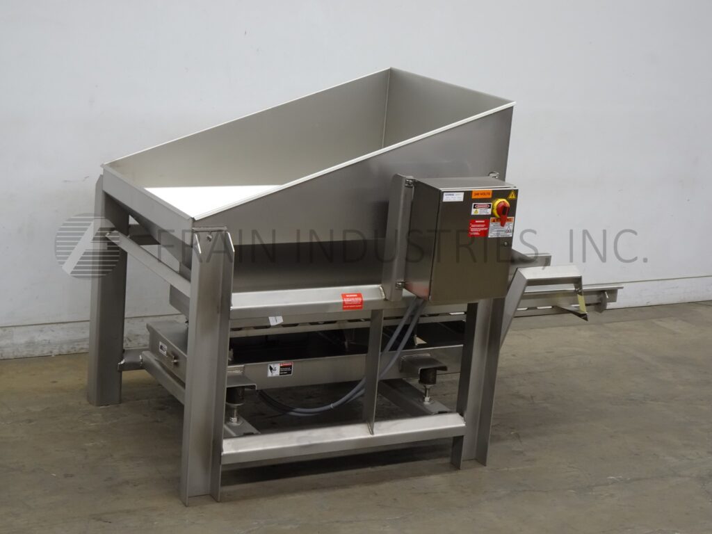 24" wide x 7' long, Smalley #Emc2+, vibratory feeder, mounted on heavy duty Stainless Steel frame - Image 5