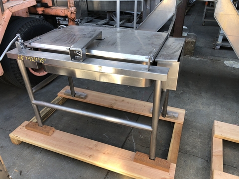 Groen #FPC-4C, Electric Braising Pan, Stainless Steel, 41" L x 25" width x 7" deep Pan, 14.3 kW, 208 V - Image 2