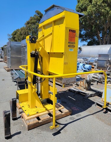 Toter #WS-550, Cart Lifter/Dumper, 60" width x 77" L cart holding section, 2500 lbs/cap., 90" dump height @ - Image 1