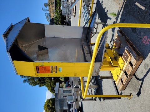 Toter #WS-550, Cart Lifter/Dumper, 60" width x 77" L cart holding section, 2500 lbs/cap., 90" dump height @ - Image 6