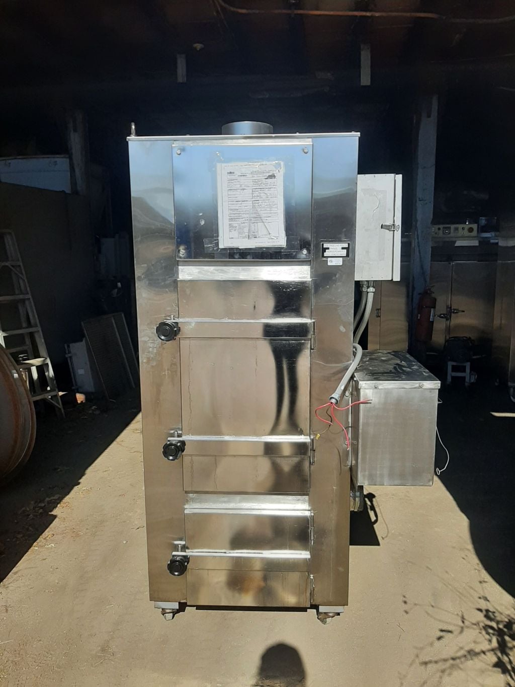 165 sq.ft., Shaker Style Filter Cleaning, Bin Vent Dust Collector, Stainless Steel, (20) 4.5" dia. x 31' L - Image 1