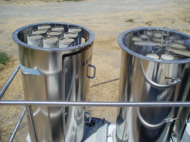 35 sq.ft., Reimelt, Bin Vent Type Dust Collector, (9) 5" dia. x 3' L cloth bags mounted in 24" dia. x 48" H - Image 4