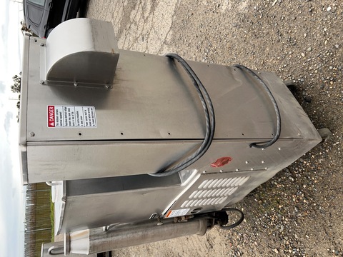 APV Crepaco #S430, Fruit Feeder, Stainless Steel, 16" x 17" x 16" deep hopper, 4" diameter x 20" L bottom - Image 3