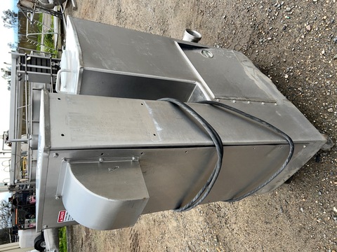 APV Crepaco #S430, Fruit Feeder, Stainless Steel, 16" x 17" x 16" deep hopper, 4" diameter x 20" L bottom - Image 4