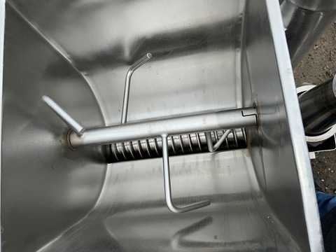 APV Crepaco #S430, Fruit Feeder, Stainless Steel, 16" x 17" x 16" deep hopper, 4" diameter x 20" L bottom - Image 5