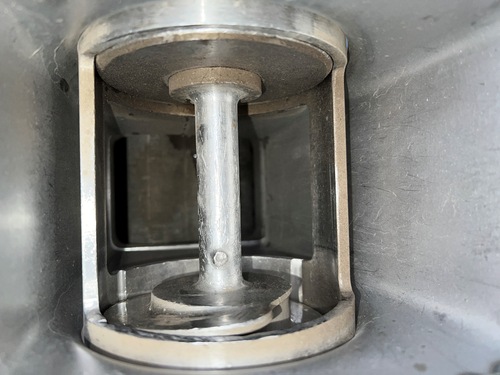 APV Crepaco #S430, Fruit Feeder, Stainless Steel, 16" x 17" x 16" deep hopper, 4" diameter x 20" L bottom - Image 7