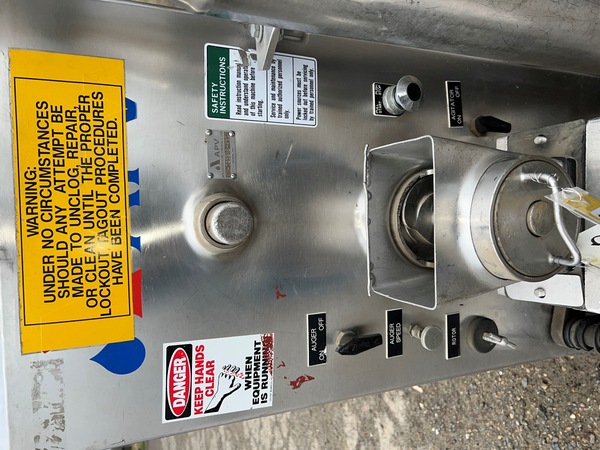 APV Crepaco #S430, Fruit Feeder, Stainless Steel, 16" x 17" x 16" deep hopper, 4" diameter x 20" L bottom - Image 9