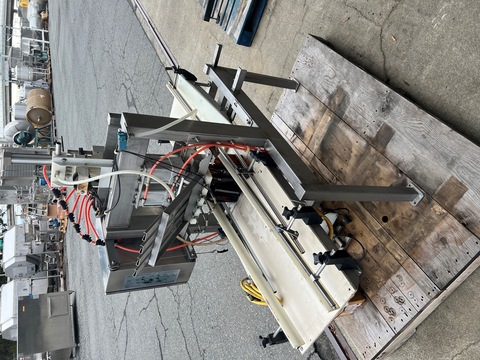 Meheen #M4, Filler, Crowner & Rinser, 4-Head Inline, 36" L flat discharge table, 6" H labels, 3-1/4" width X - Image 4