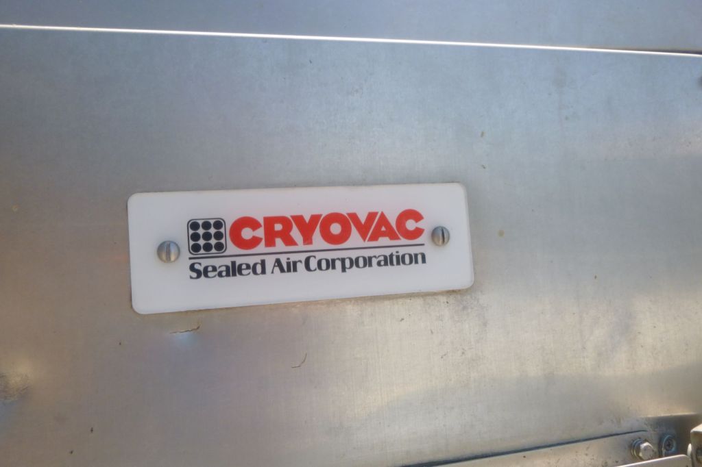 Cryovac/Orihiro #2050B, liquid bag filling packag, 4"-7.5" width x 6"-16" L pouch sizes, 6-80 oz pouches, 48 - Image 9