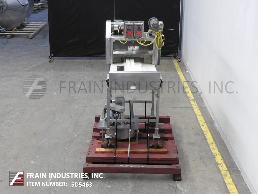 Multi-slicer with (3) 12" blades slicing product in segments - Image 4
