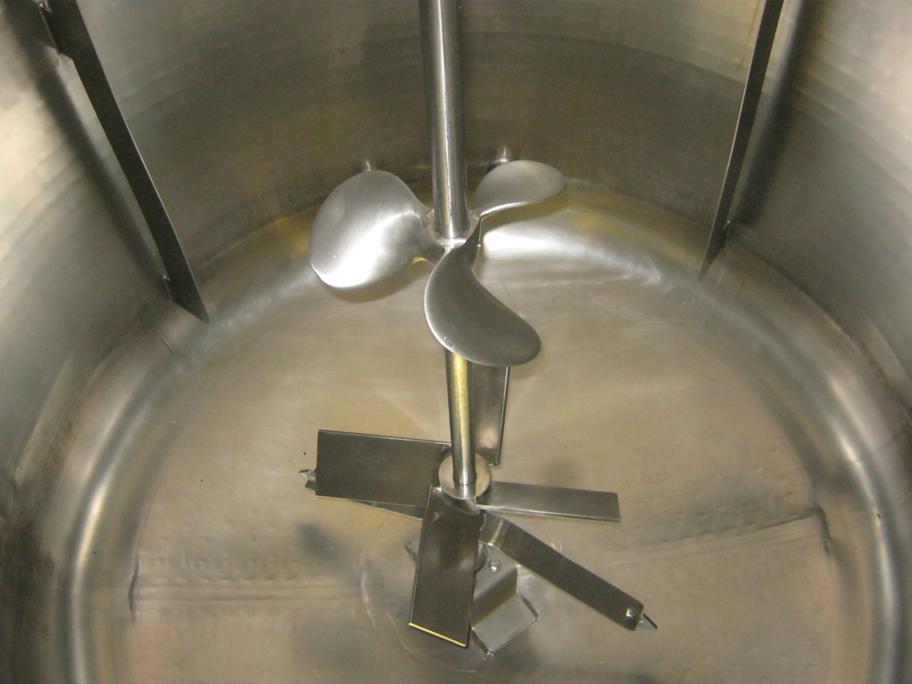 550 gallon Mueller, 304 Stainless Steel jacketed dual agitation, dome top, dish bottom, 2-1/2" sanitary - Image 2