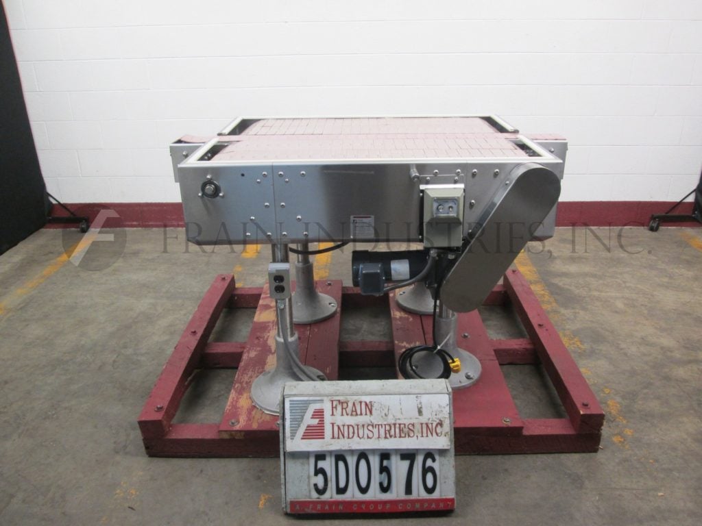 Garvey, 3' l x 28" w accumulator wit, adjustable height legs - Image 1