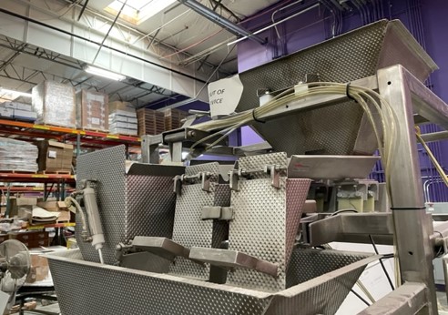 Powell Systems Inc #F-TO1-B, Weigh Filler, Stainless Steel, 6' H discharge, vibratory feeder, ratio packer - Image 5