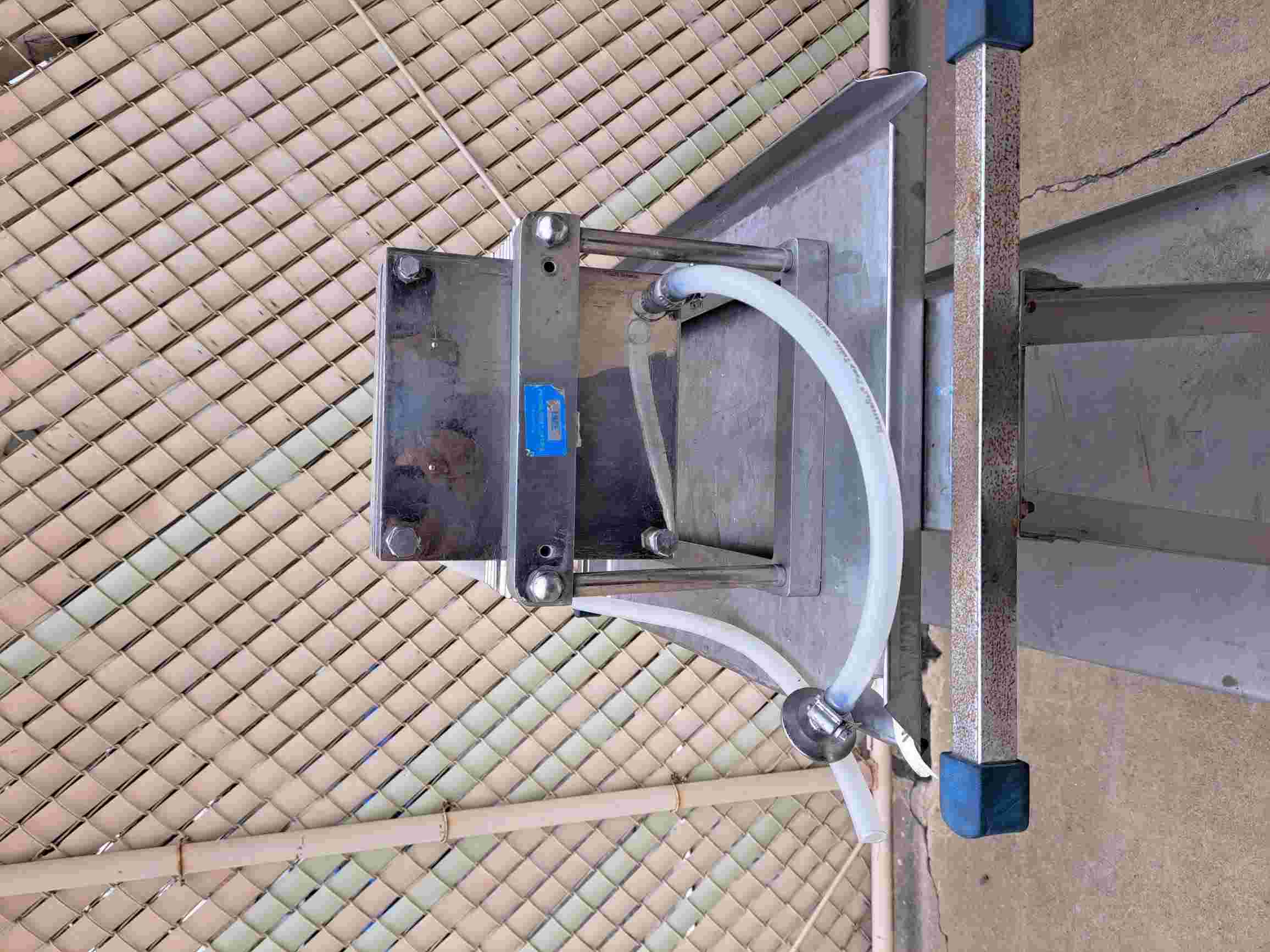 7-5/8" Schenk, Plate & Frame Pad Filter, (4) 7-5/8" thick perforated plates, 1/2" diameter Inlet/outlet - Image 3